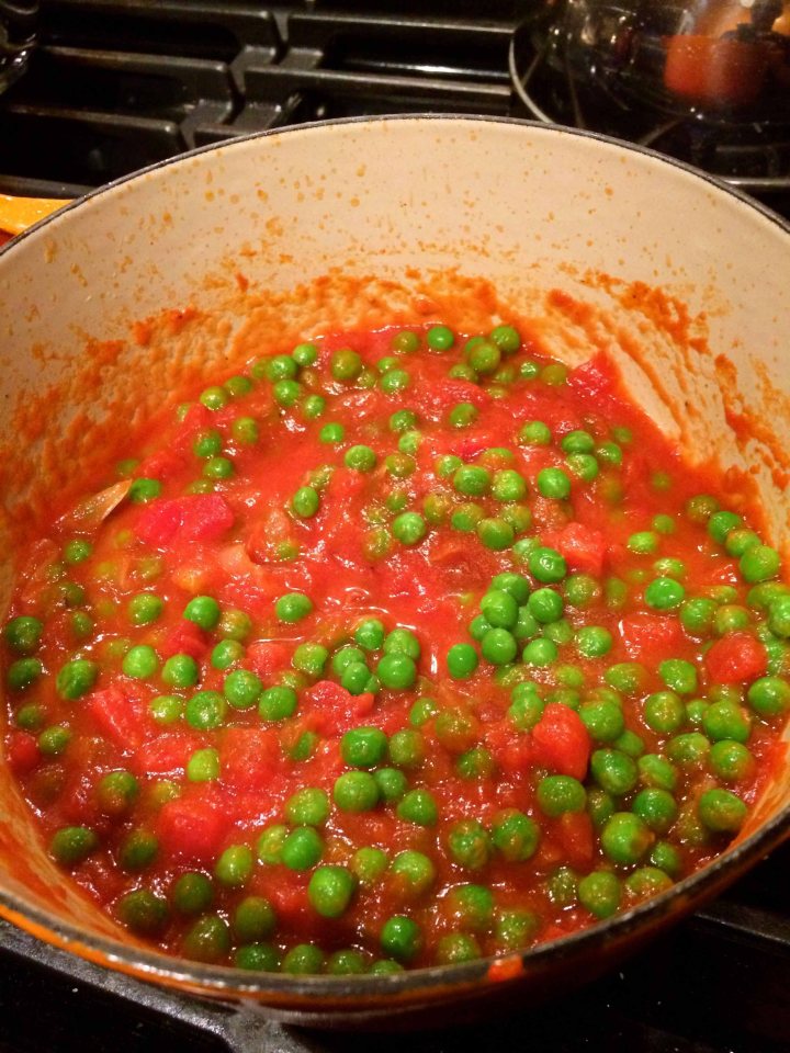 The peas added to the sauce