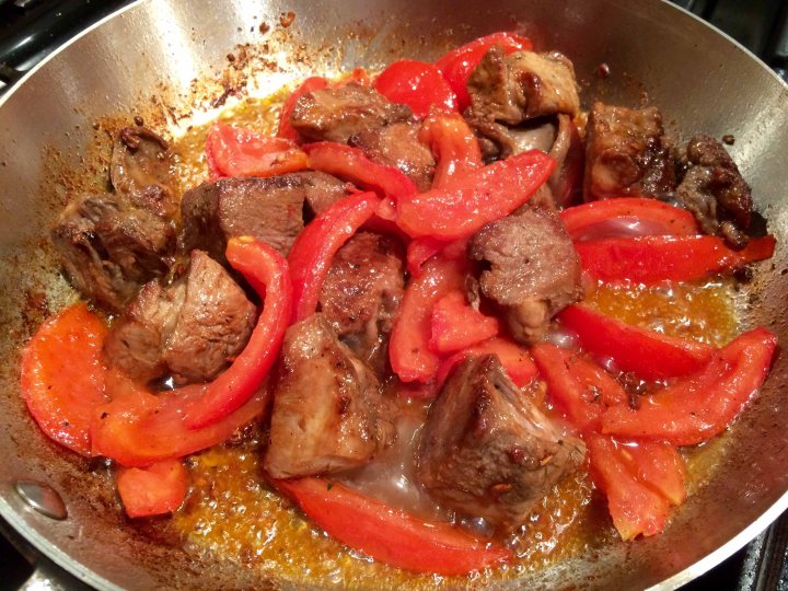 Lamb with tomatoes